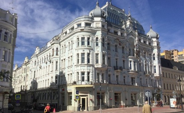 Office for rent in elegant early 20th-century building on Bol'shaya Nikitskaya
