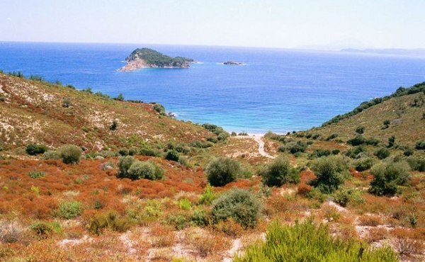 Seafront land plot for sale in Halkidiki peninsula
