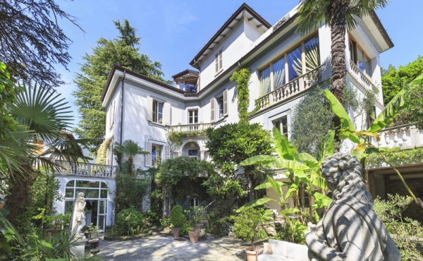 18th-century mansion near Lake Como