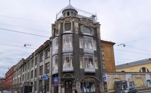 Premises for rent in gracious pre-revolutionary building