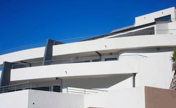 Mixed-use modern building for sale on the French Riviera