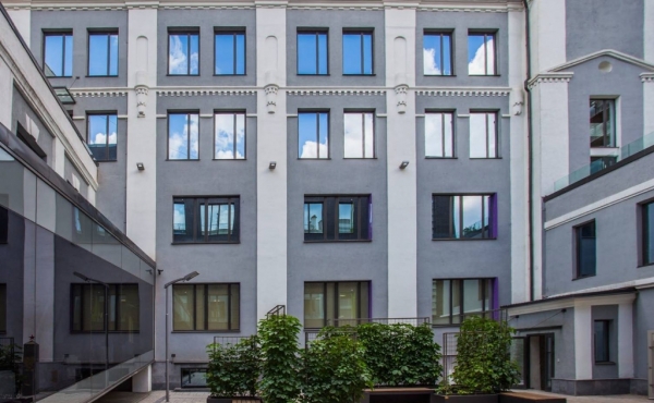 Class-A office building for sale in the center of Moscow