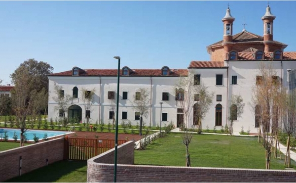 Эксклюзивные апартаменты в историческом комплексе на острове Пеллестрина (Венеция)