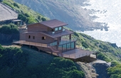 House on a cliff with direct access to the sea