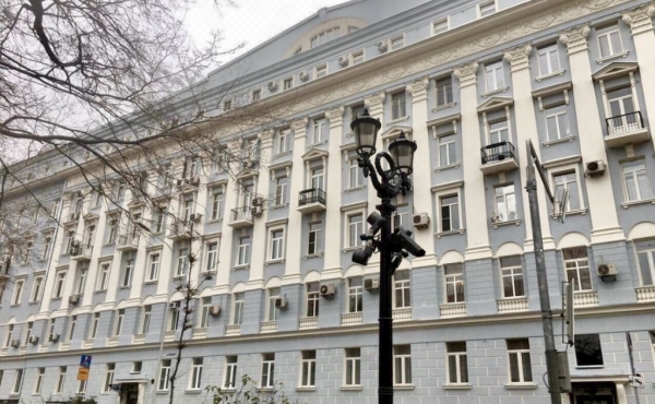 Spacious apartment for sale in early 20th-century building on Nikitsky boulevard