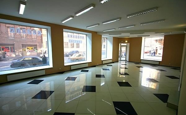Street retail premises (200 m2) for sale in Petrogradsky district